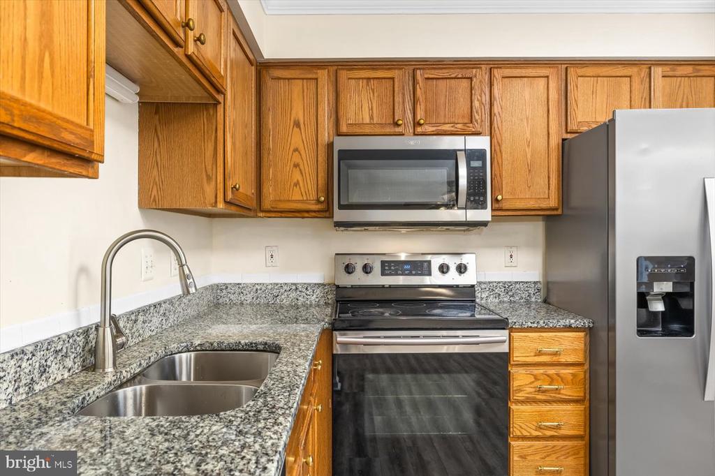 4707 COLONNADE WAY