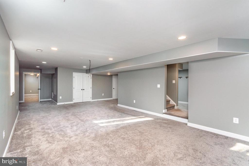 10317 NAPOLEON STREET
