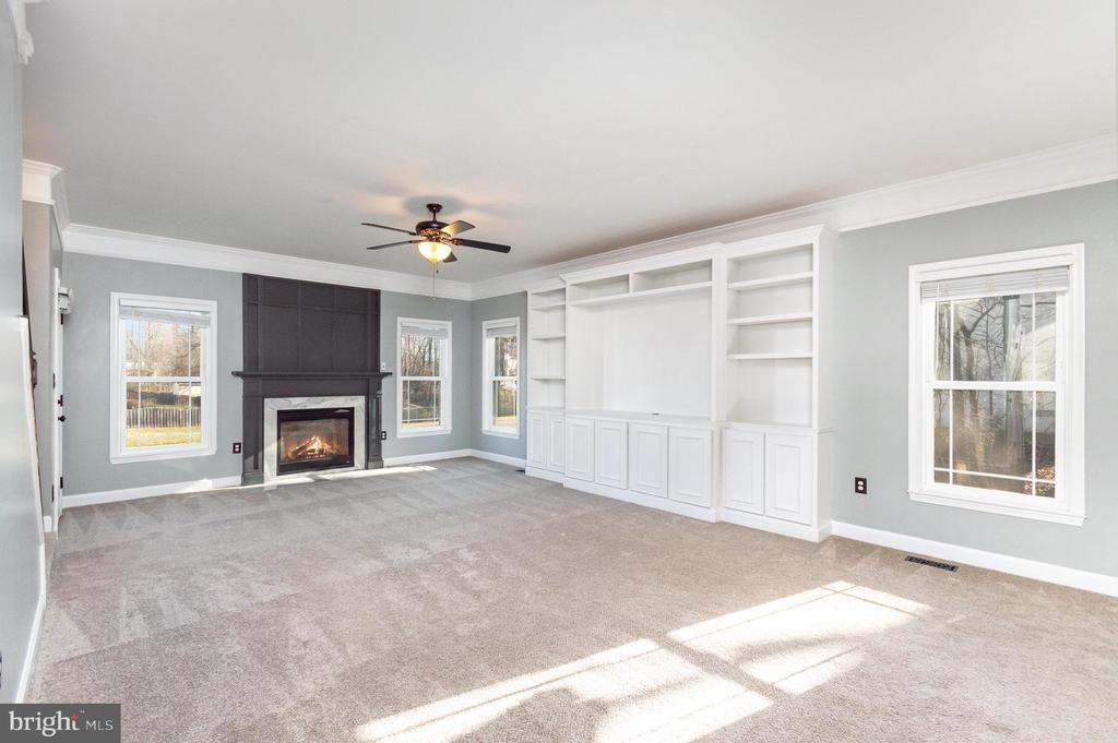 10317 NAPOLEON STREET
