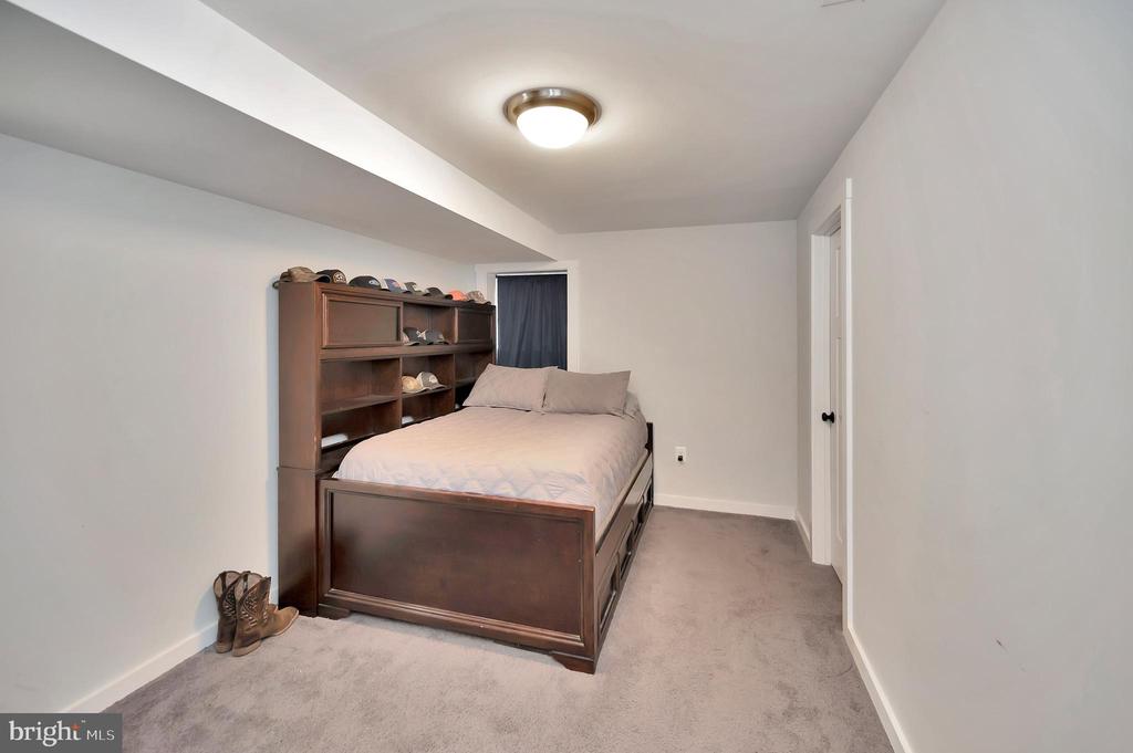 11511 CATHARPIN ROAD