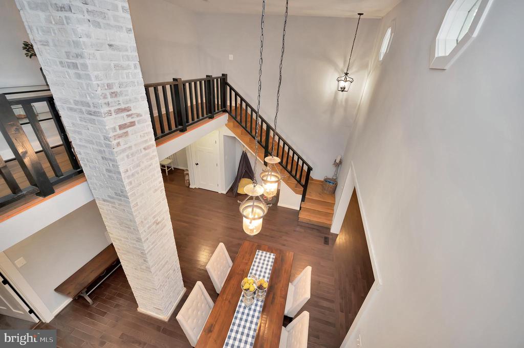 11511 CATHARPIN ROAD