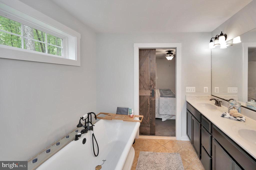 11511 CATHARPIN ROAD