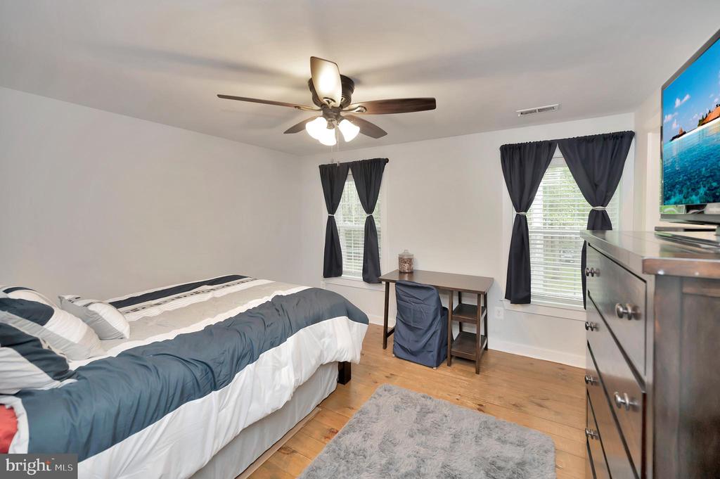 11511 CATHARPIN ROAD