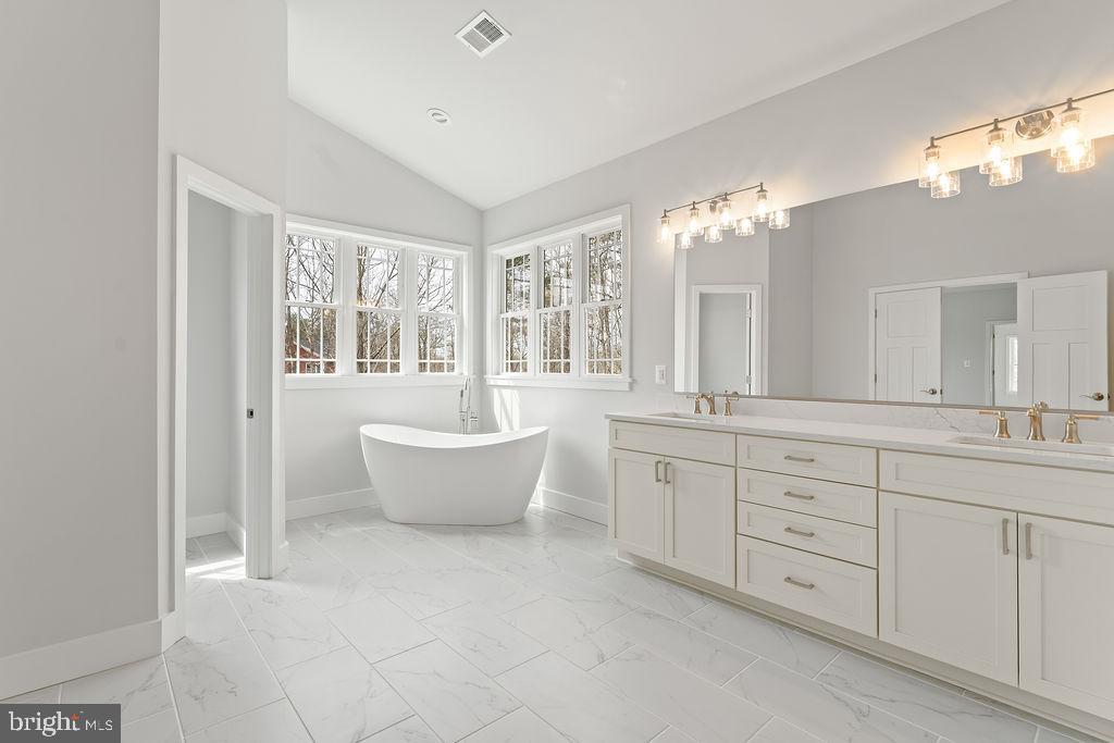 5903 COPPER MILL DRIVE