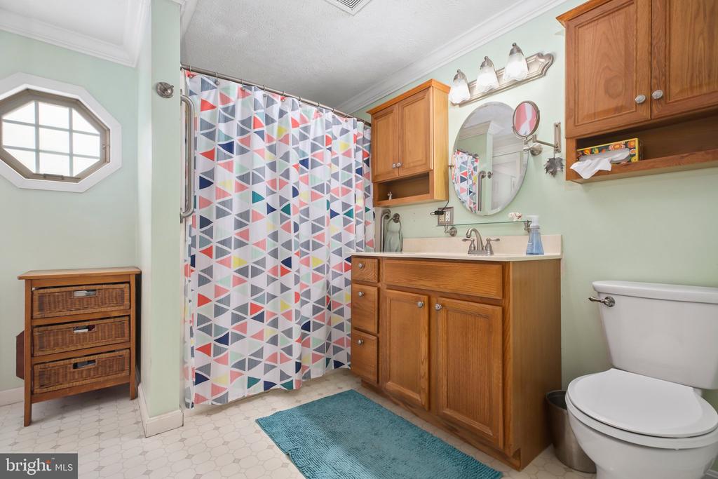7032 OLD PLANK ROAD