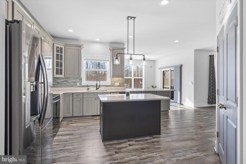 9102 ROYAL COURT
