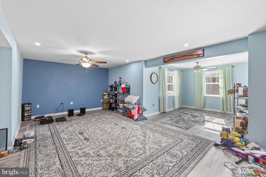 9102 ROYAL COURT