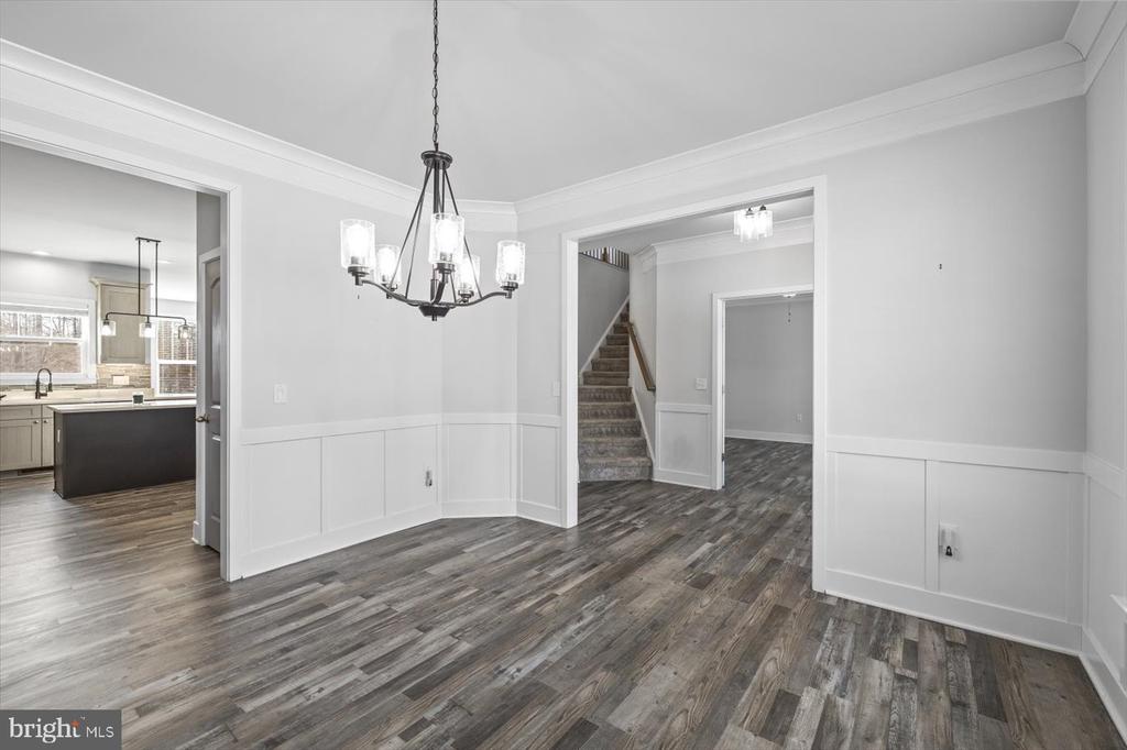 9102 ROYAL COURT