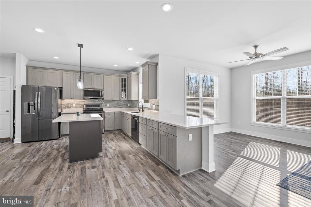 9102 ROYAL COURT
