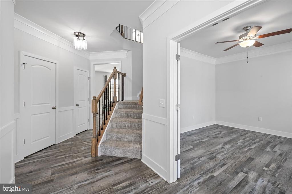 9102 ROYAL COURT