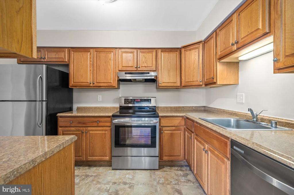 310 GARFIELD COURT