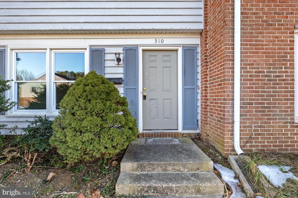 310 GARFIELD COURT