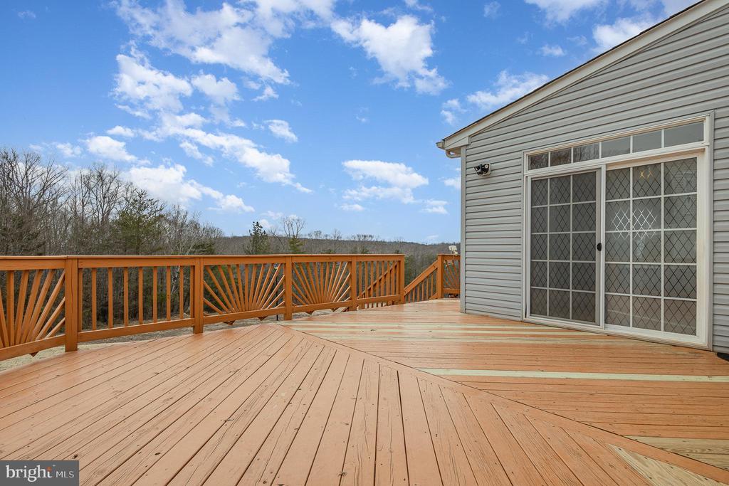 10114 LEES CROSSING LANE