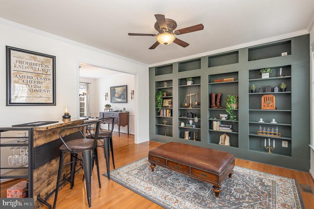 10114 LEES CROSSING LANE