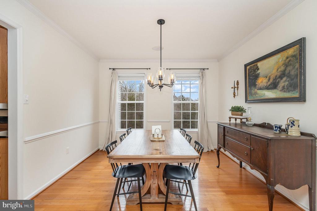 10114 LEES CROSSING LANE