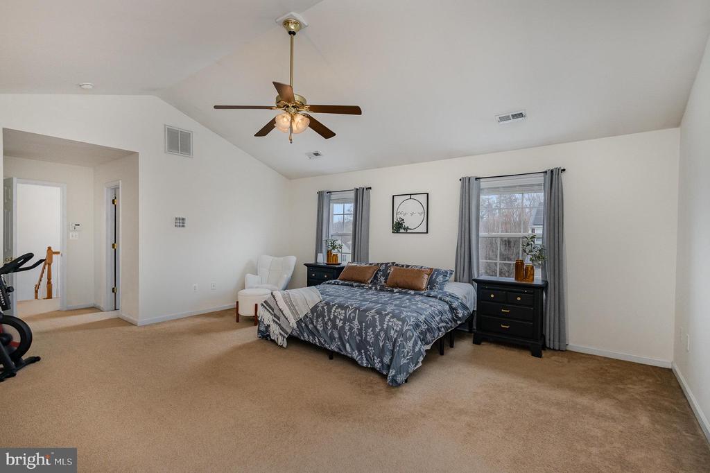 10114 LEES CROSSING LANE