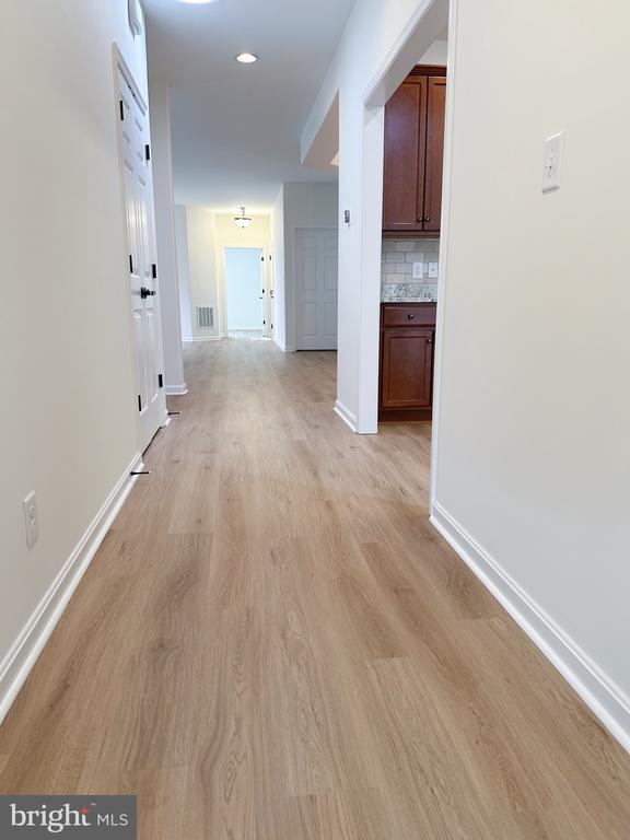 9418 FYVIE LANE