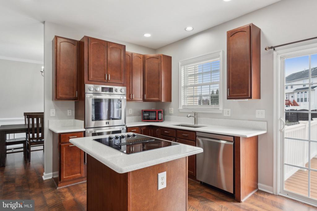 10403 SILVER CREEK COURT