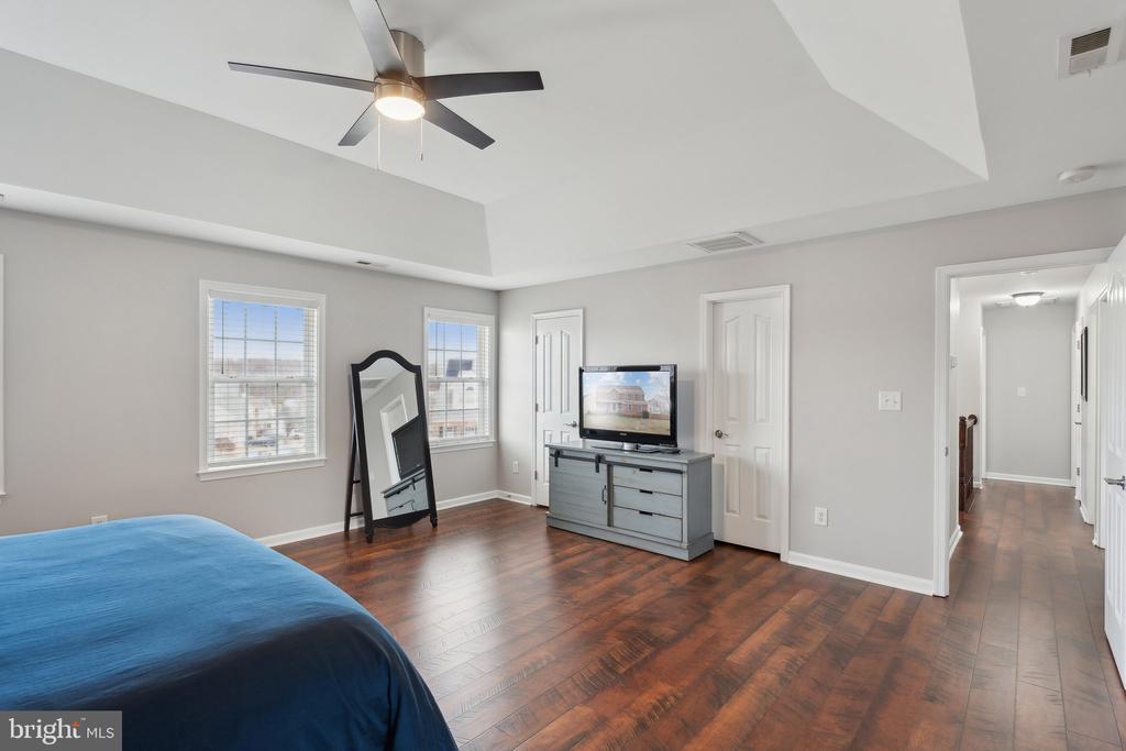 10403 SILVER CREEK COURT
