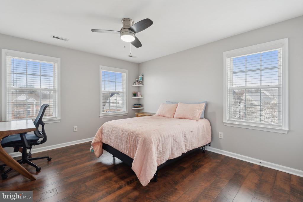 10403 SILVER CREEK COURT