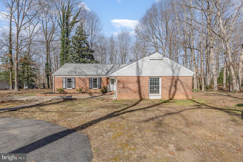 13 BERKSHIRE LANE