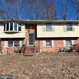 225 GREEN ARBOR DRIVE