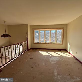 225 GREEN ARBOR DRIVE