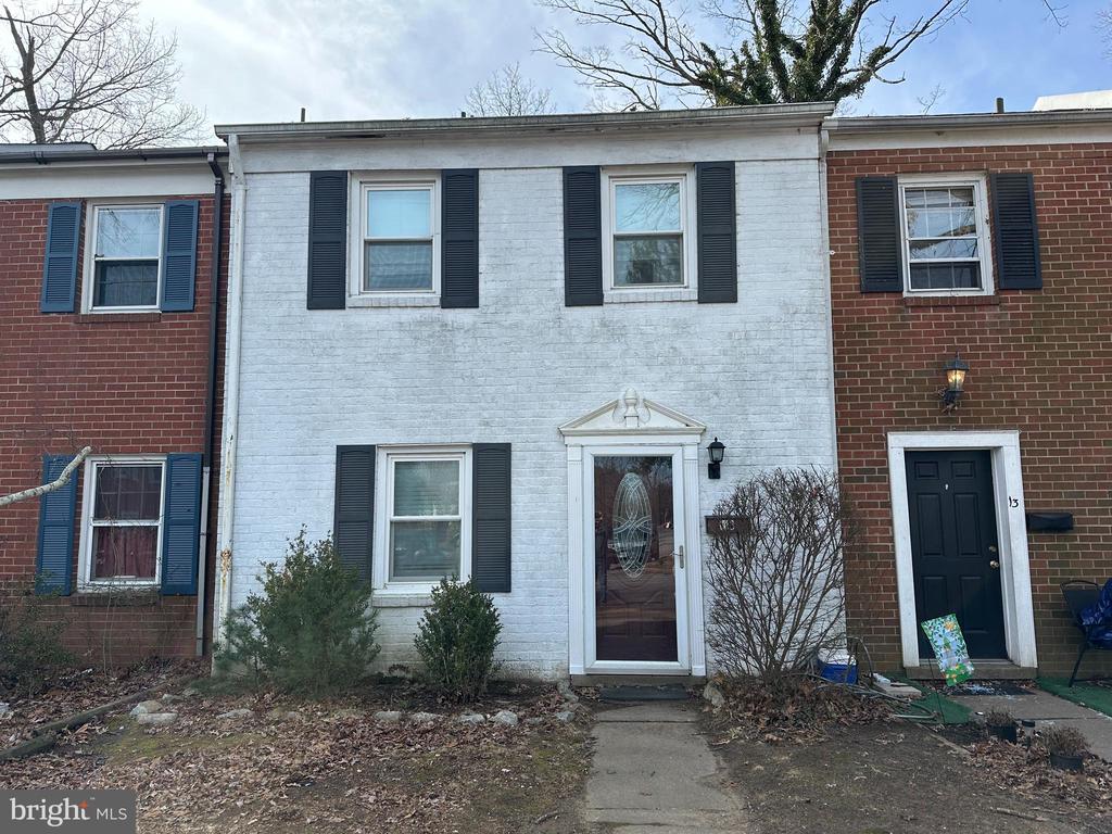 14 FARRELL LANE