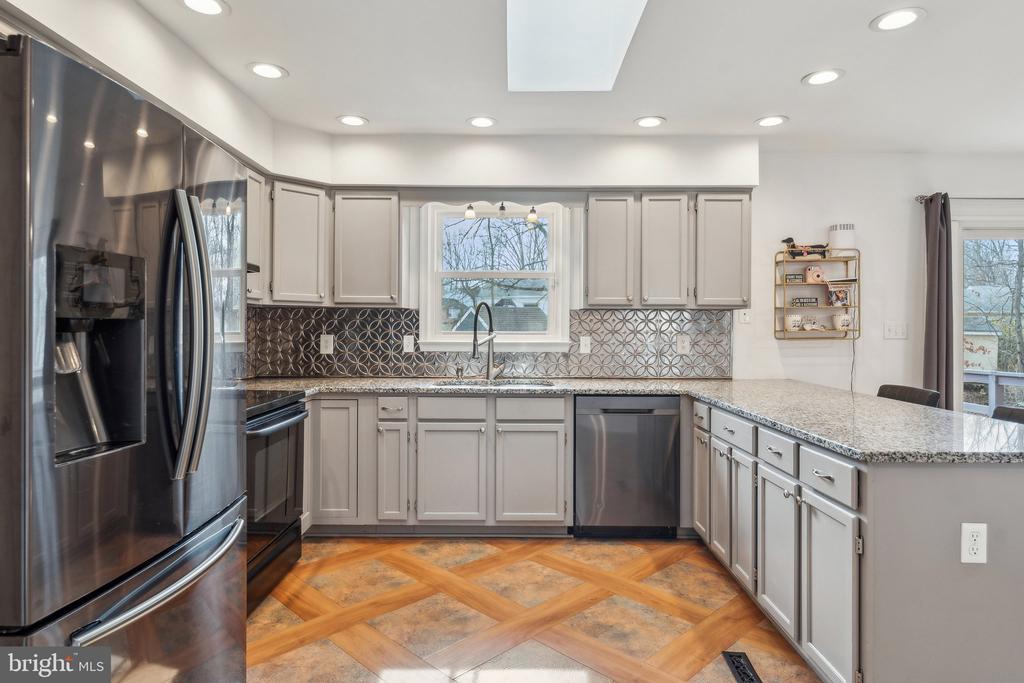 203 LOMBARDY DRIVE