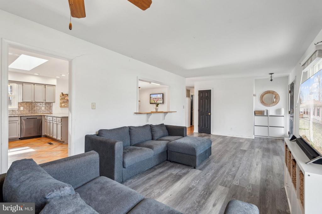 203 LOMBARDY DRIVE