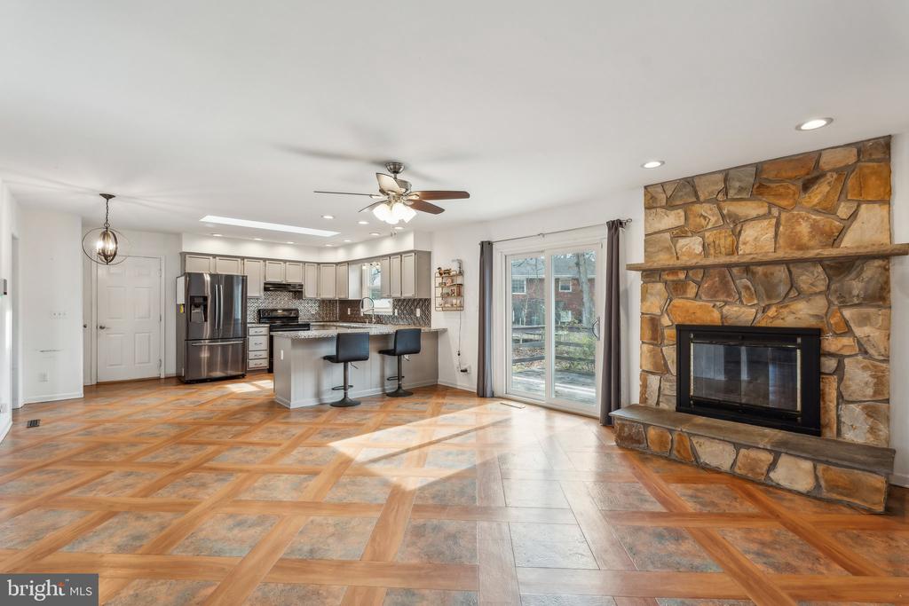 203 LOMBARDY DRIVE