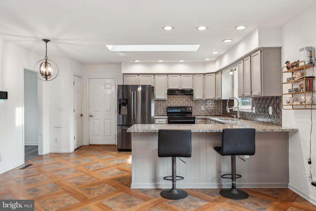 203 LOMBARDY DRIVE