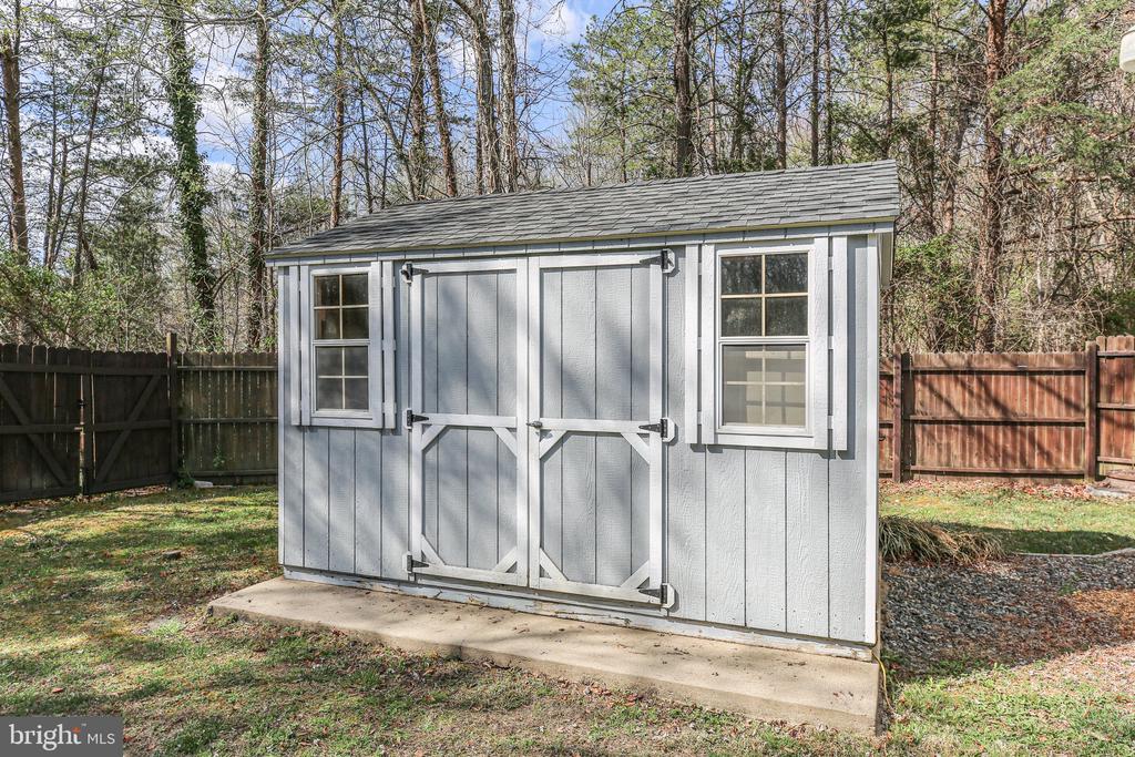 3102 BROWN HILL DRIVE