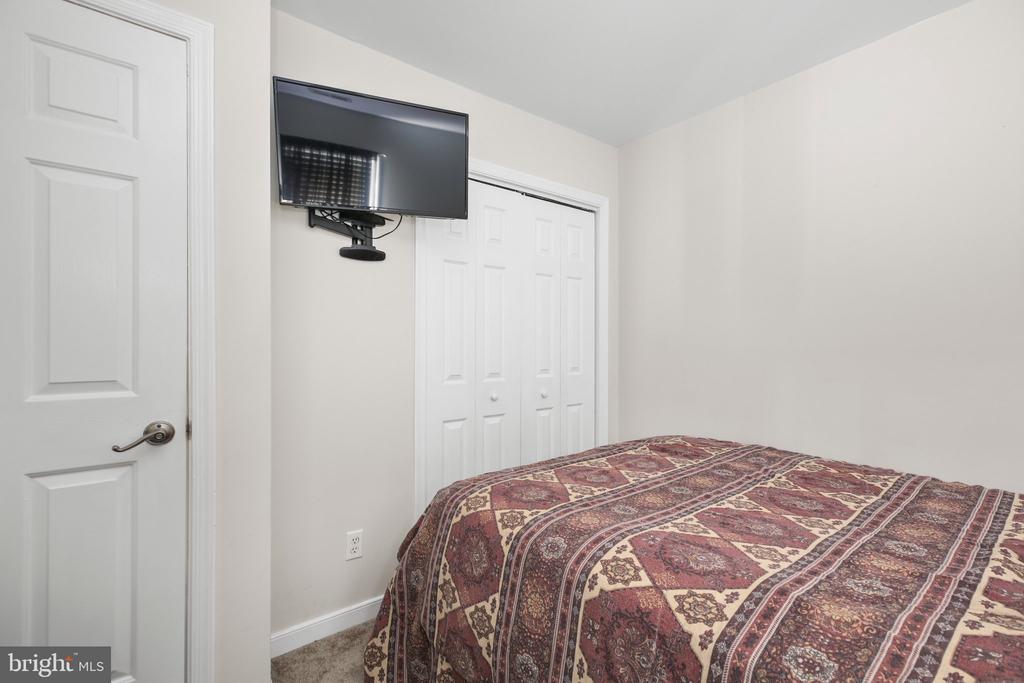 3102 BROWN HILL DRIVE