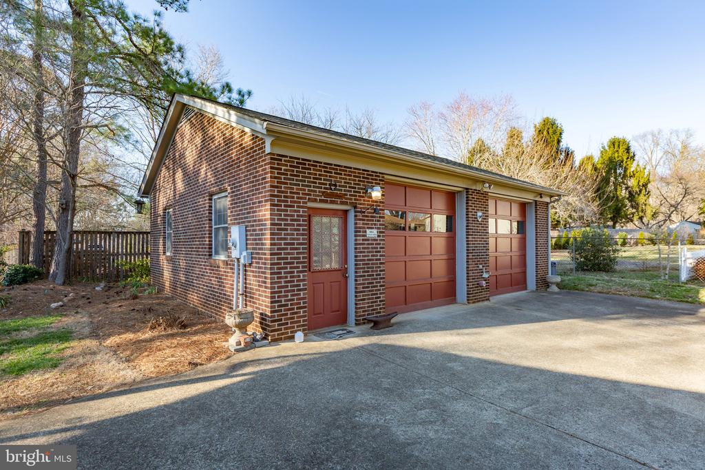 10204 GORDON ROAD