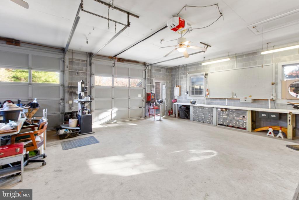 10204 GORDON ROAD