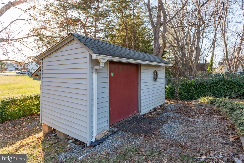 10204 GORDON ROAD
