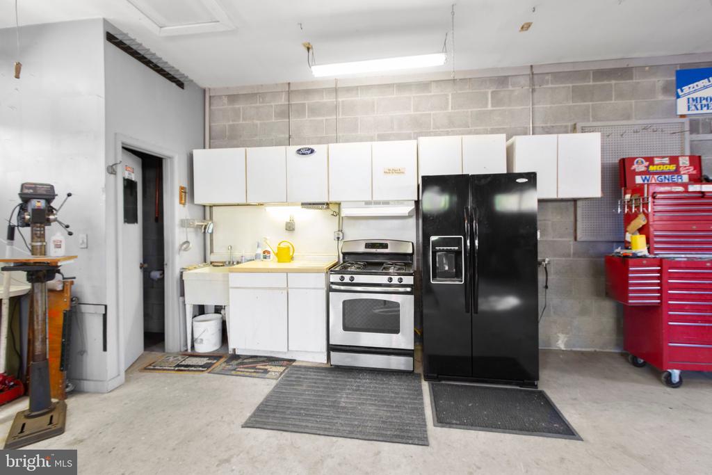 10204 GORDON ROAD