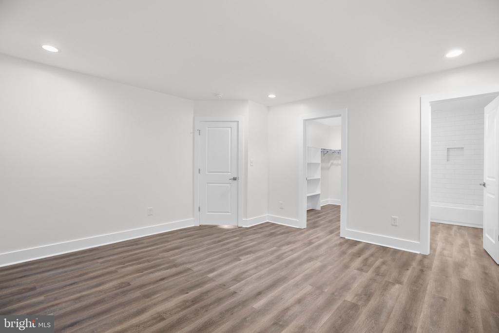 10302 LAUREL RIDGE WAY