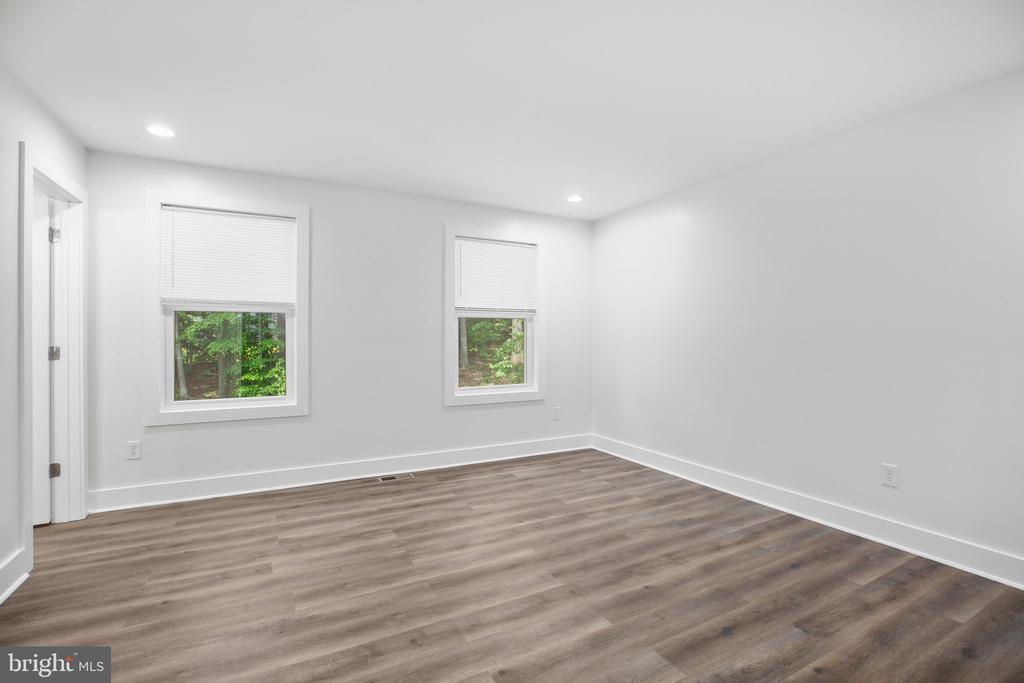 10302 LAUREL RIDGE WAY