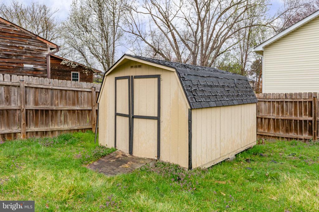 11404 WARNER DRIVE