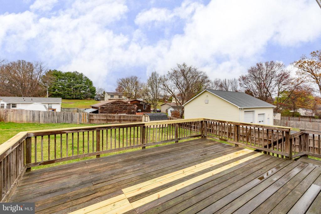 11404 WARNER DRIVE