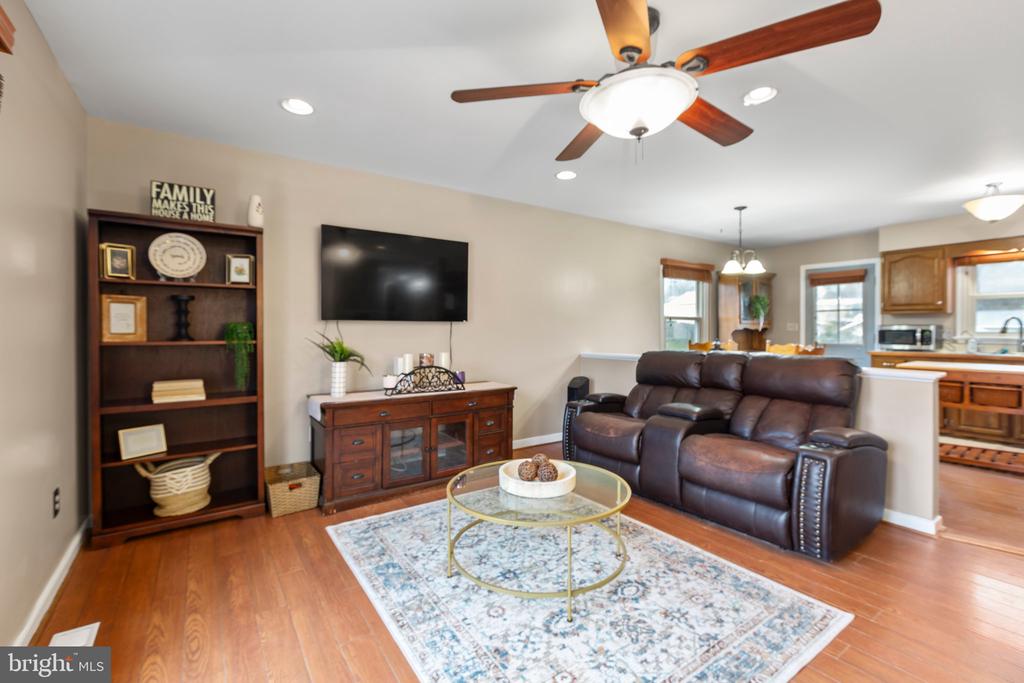 11404 WARNER DRIVE