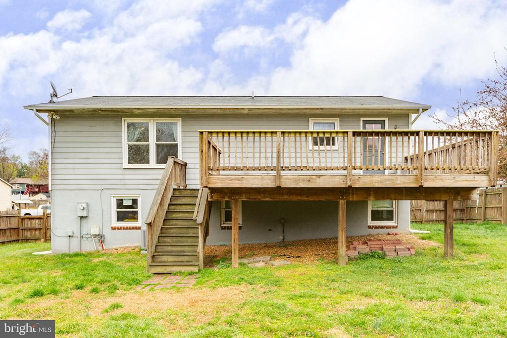 11404 WARNER DRIVE