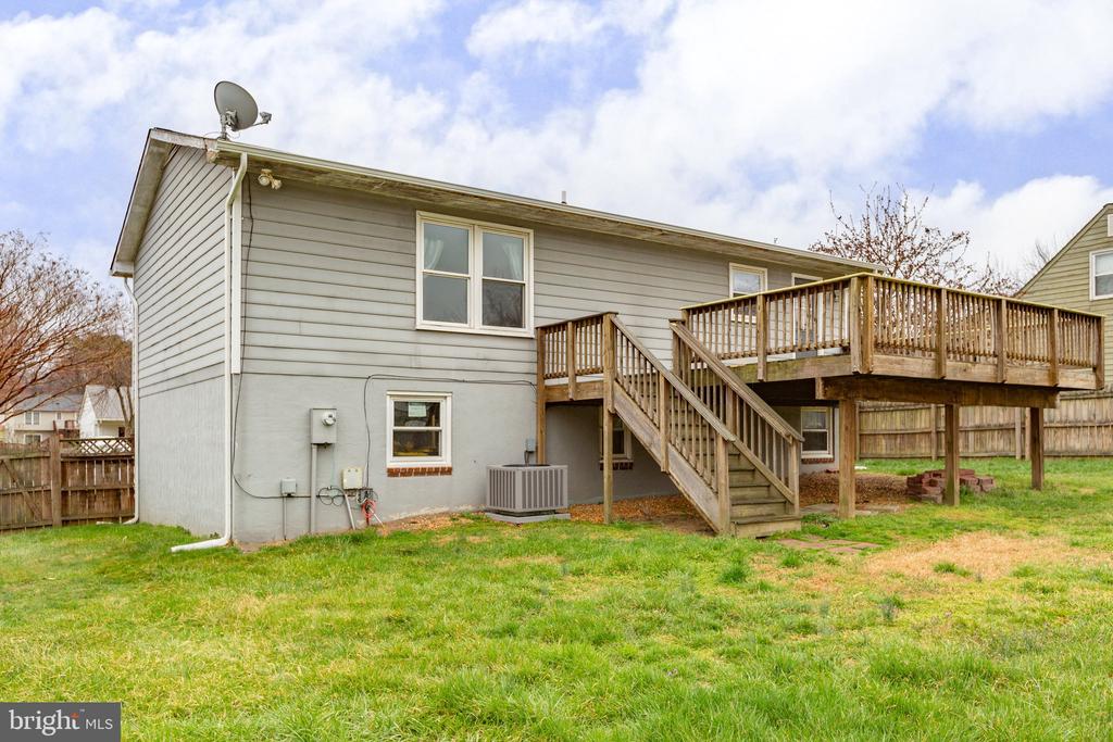11404 WARNER DRIVE