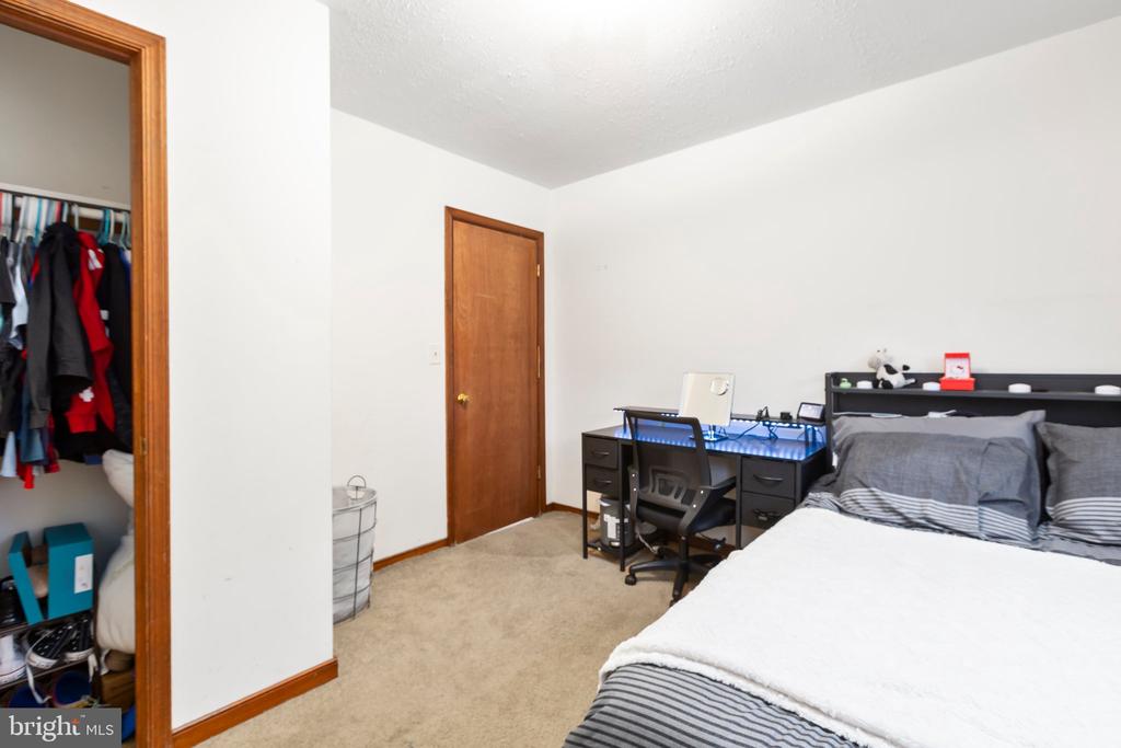 11404 WARNER DRIVE
