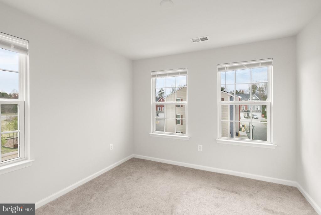 9844 CEDARMASS CIRCLE