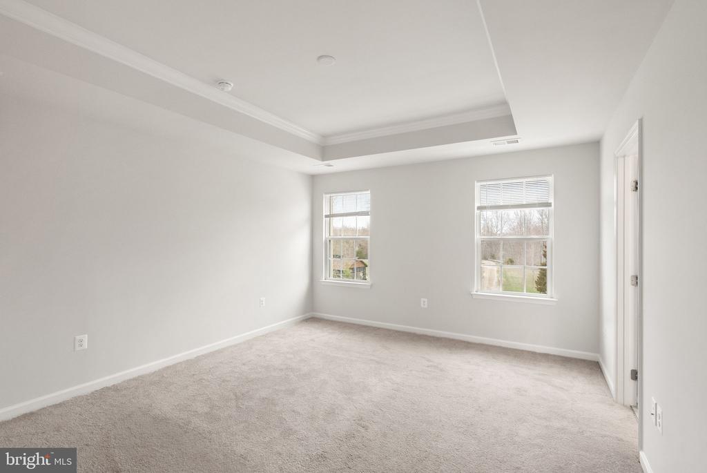 9844 CEDARMASS CIRCLE