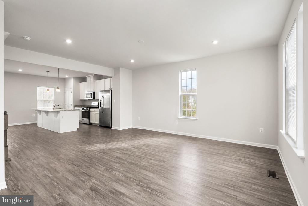 9844 CEDARMASS CIRCLE