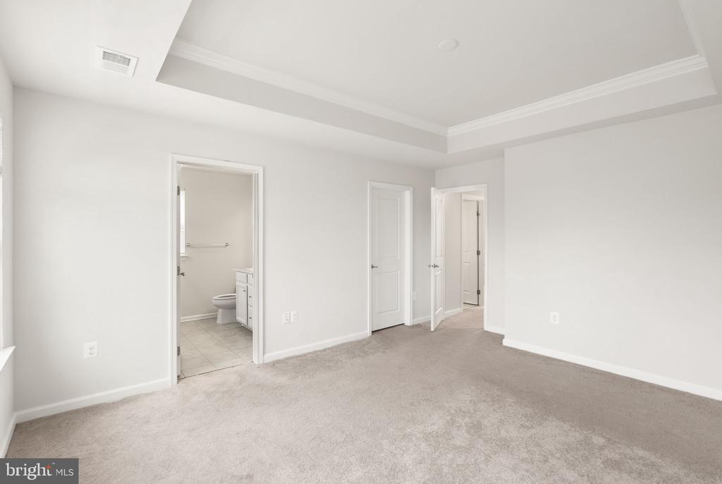 9844 CEDARMASS CIRCLE